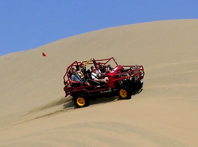 Buggy dans les dunes de sables